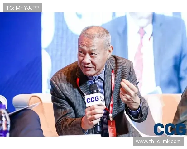 走出去还是留国内中国球员成长路径之争引发体育界深度思考