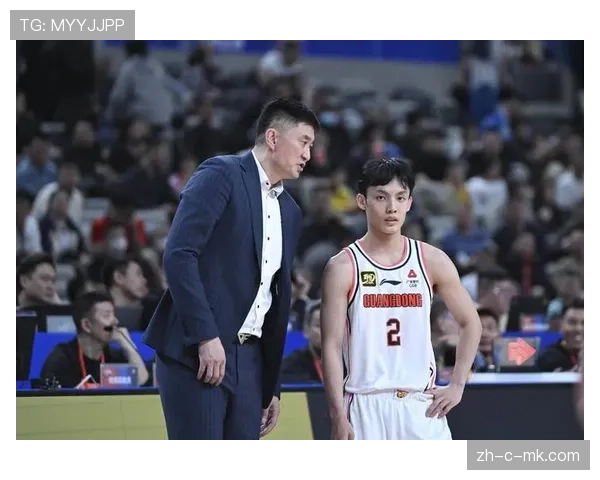 广东男篮大胜浙江队 赵睿徐杰外线发挥成取胜关键
